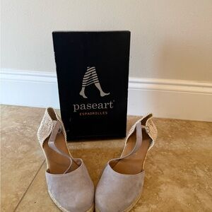 Paseart Women's Tan Espadrilles